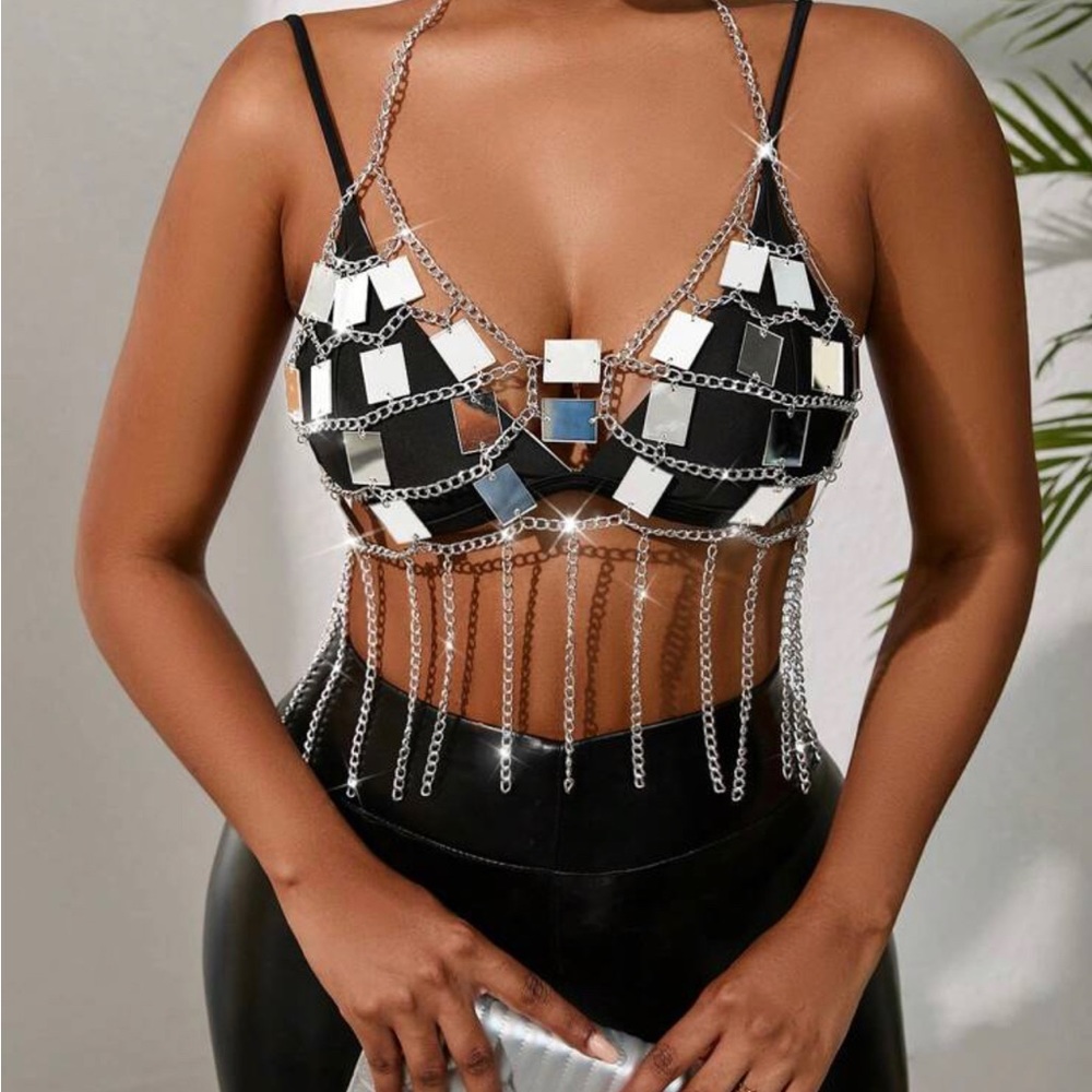 Chain fringe backless top